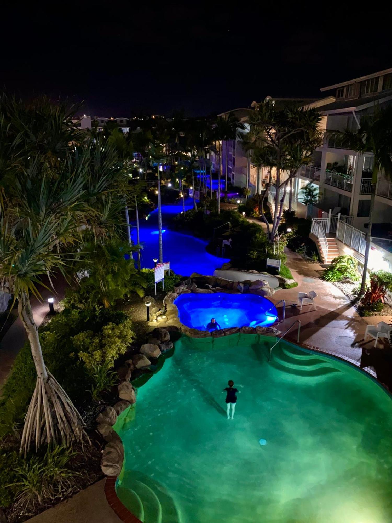 Resort Queen Studio At Alex Beach Resort Alexandra Headland Esterno foto